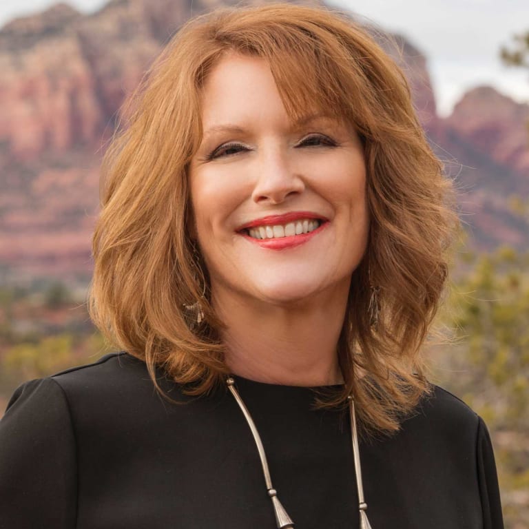 Julie Holt, Luxury Property Specialist inception-app-prod/MDNmODU1M2ItNjZmNS00ZTc1LTg1MmQtNTJmZjFlODBiMDA1/content/2022/08/4c2b5ad6936a941606eef2c4e9c1811ce0be1abb.jpg