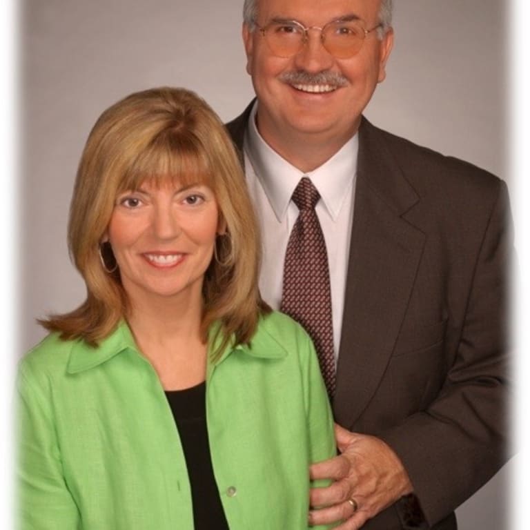 About me inception-app-prod/Mjg4YmU4ZWItN2EzNS00MzNjLWJkMmEtOWY1NzVjNzg0Mjli/logo/2015/09/Allen and Linda Crostic photo.jpg