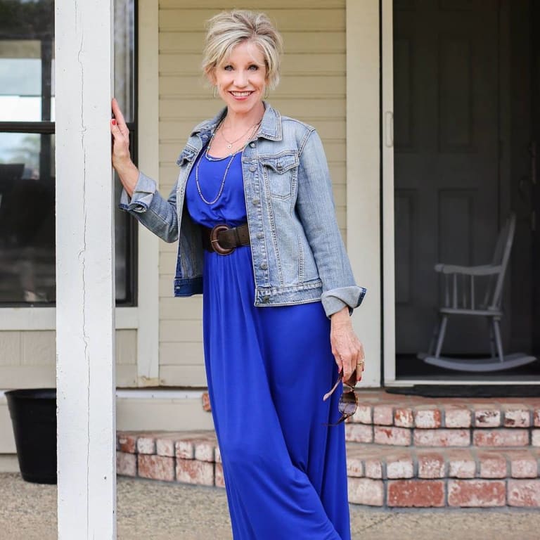 inception-app-prod/N2VmMTZiYmQtZTIzOS00YjcwLTkxZGMtZjY2YjJkMDcyM2U3/logo/2017/01/Headshot in front of HIlary%27s.jpg