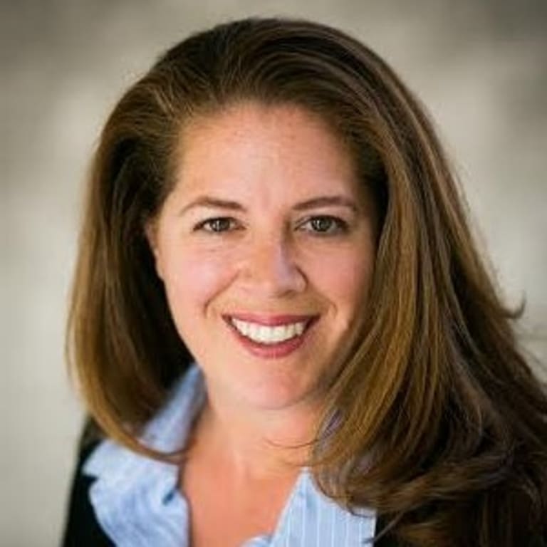 inception-app-prod/OGZjNzAyMzctNDYzNS00ZGM2LWI1YzktM2U1YjEwNjNiYmZh/logo/2016/12/Julie Newman - square.jpg