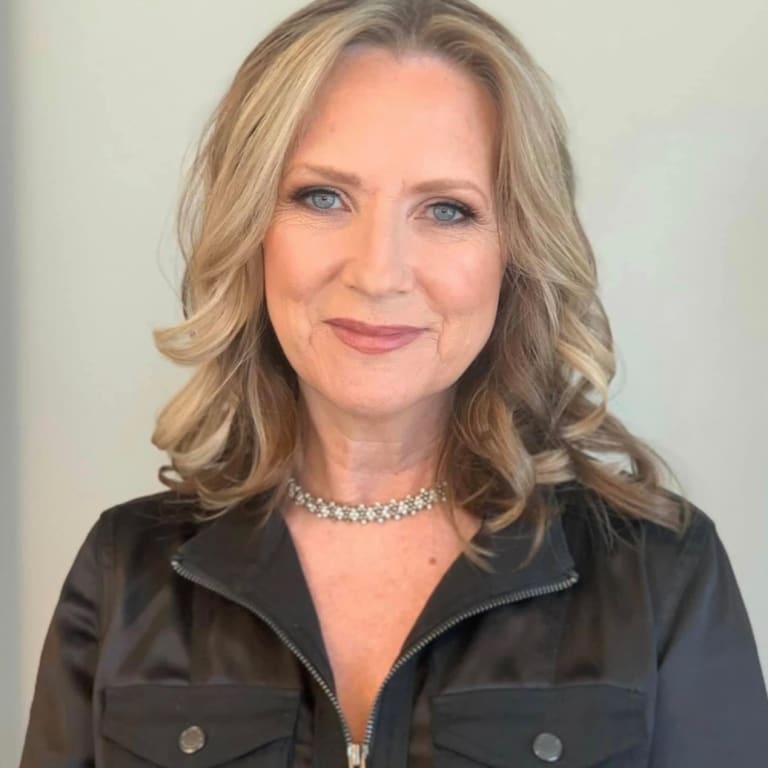 <p>HI, I'M BINNIE</p> inception-app-prod/OWZlZDI5ZDktNzM4OC00NDc2LWIyZDMtYmE1NmNjNGE1MTJl/content/2021/04/Binnie-New281329.jpg