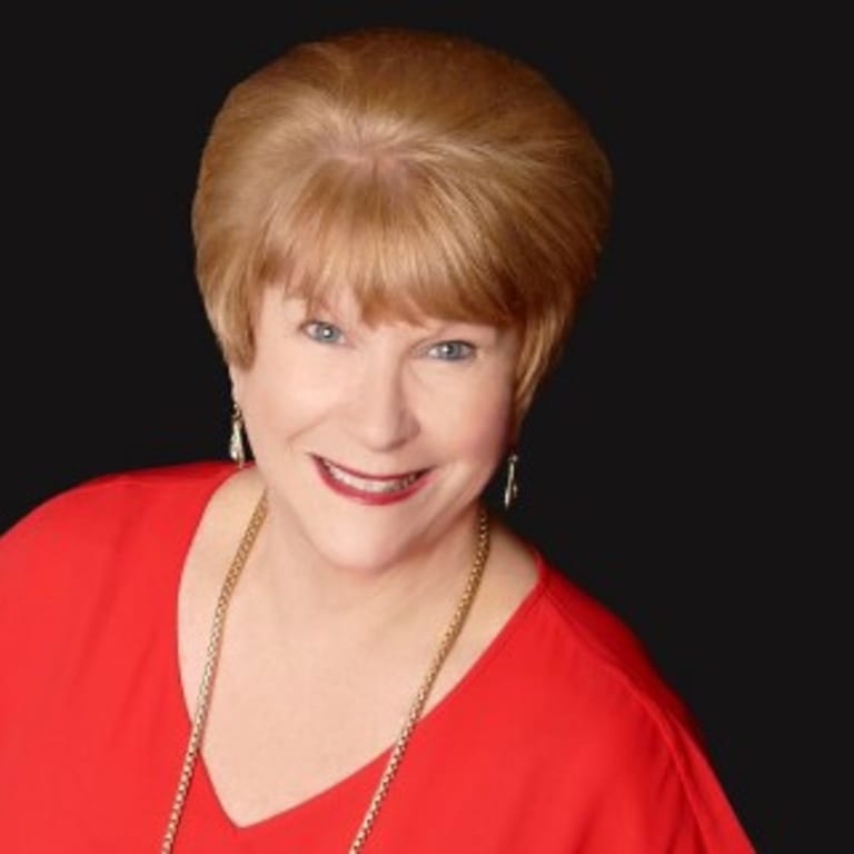 inception-app-prod/ZjY4MWUwNTktYTBhYi00OWRkLWFmZmUtNWEwNWYyMGMzZDBj/logo/2017/07/Red shirt pro shot.jpg