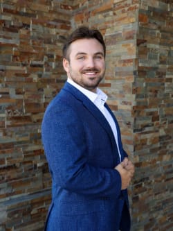 <p>Meet Your Real Estate Advisor</p> inception-app-prod/M2FhYjk0MGItMTU5Yy00YTJjLTg5MDYtOTkwODg4ZjY4OGI4/content/2026/07/9e23d415d9912281e229db7edb150d0fce10d870.jpg