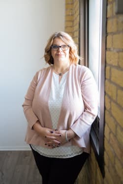 Get to Know Lori Millam and the Millam Real Estate Group inception-app-prod/NTdjYTA5NzgtMjdjYS00OTRhLWJlM2MtYmQwMjgxMDdlMDRh/content/2022/03/ce030aa3752f2edbc6fdb7a0773c09664e03114a.jpg