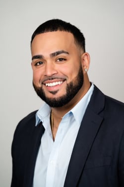 inception-app-prod/Y2JhMTUzZjMtNjkyNy00NTZlLWEwOGYtMzVhNTIxNWIyODRk/logo/2019/04/Cameron-Real-Estate-Headshots-0060.jpg