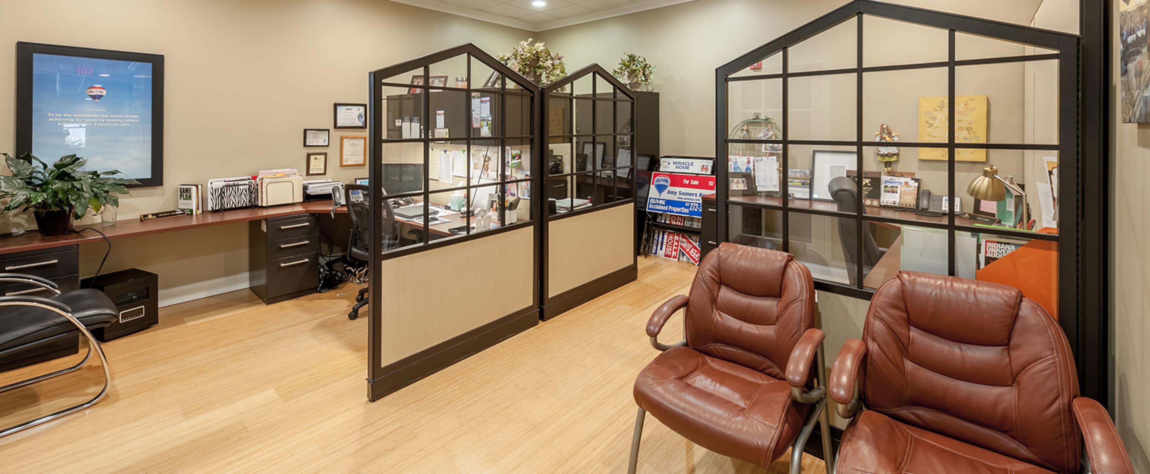 Re Max Acclaimed Properties Re Max Acclaimed Properties 3695 S Sare Road Bloomington In 47401