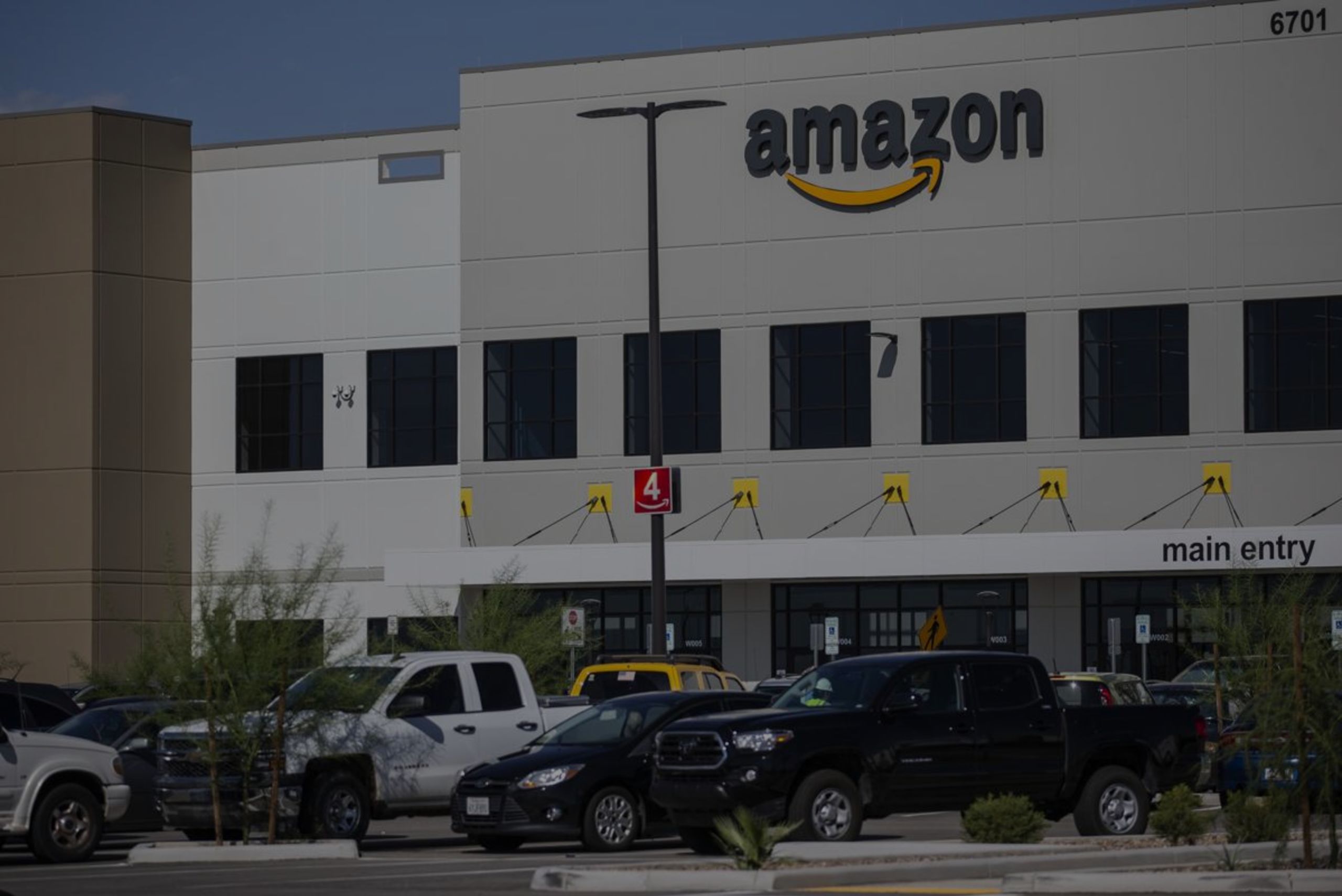 Amazon To Add Thousands Of Jobs To Phoenix Metro Area Ironwood Village
