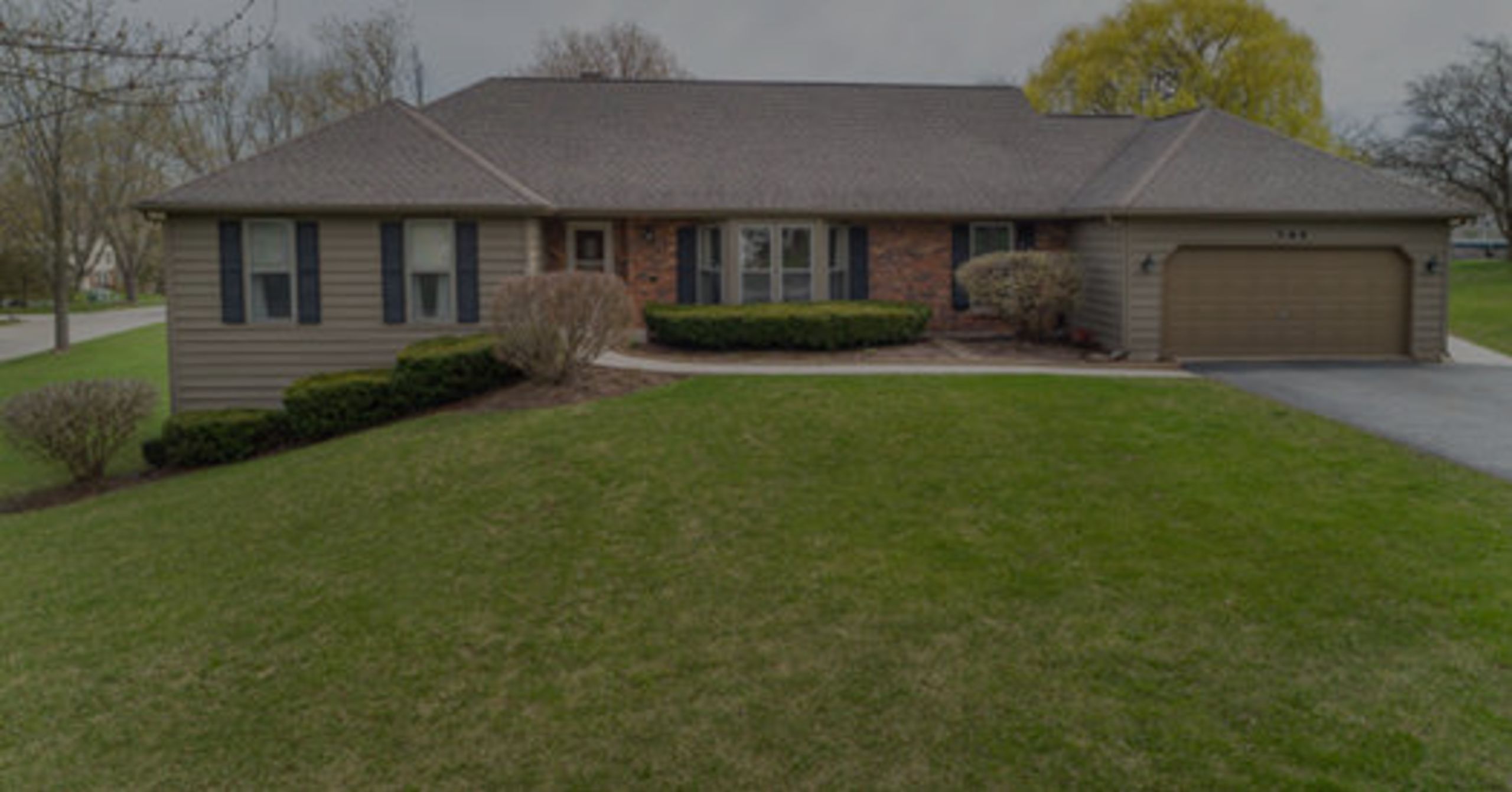 New Listing! 705 Yorktown, Algonquin, IL $339,900