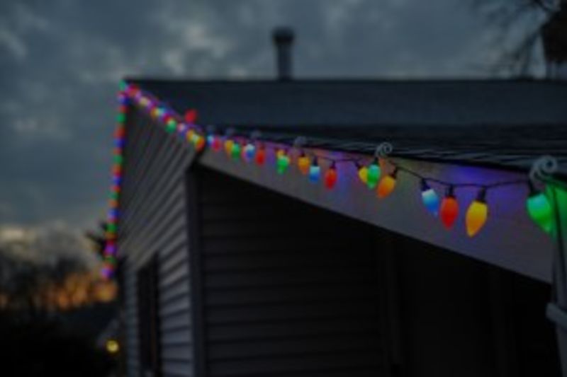 Transform Your Home’s Exterior for the Holidays: Festive Decoration Tips