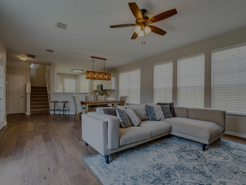 This beautiful 3 bed, 2 ½ bath house located in the Harvest Bend Neighborhood in McKinney just hit the market