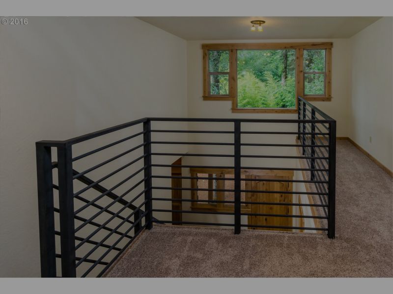 54390 RAINBOW DR, BLUE RIVER, OREGON