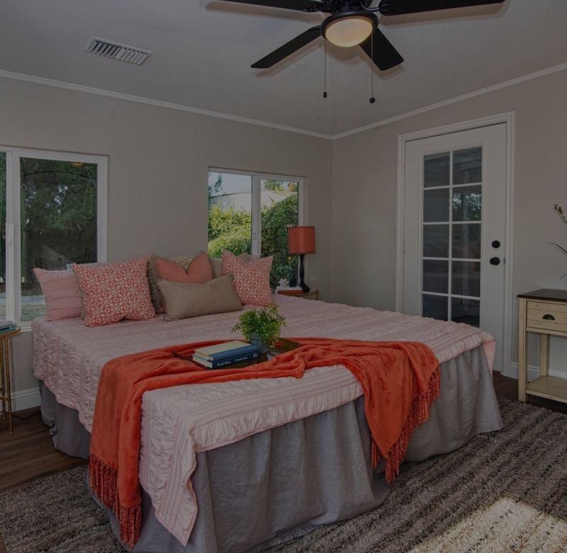 DISHING THE DEETS: VALENCIA, GLENDORA