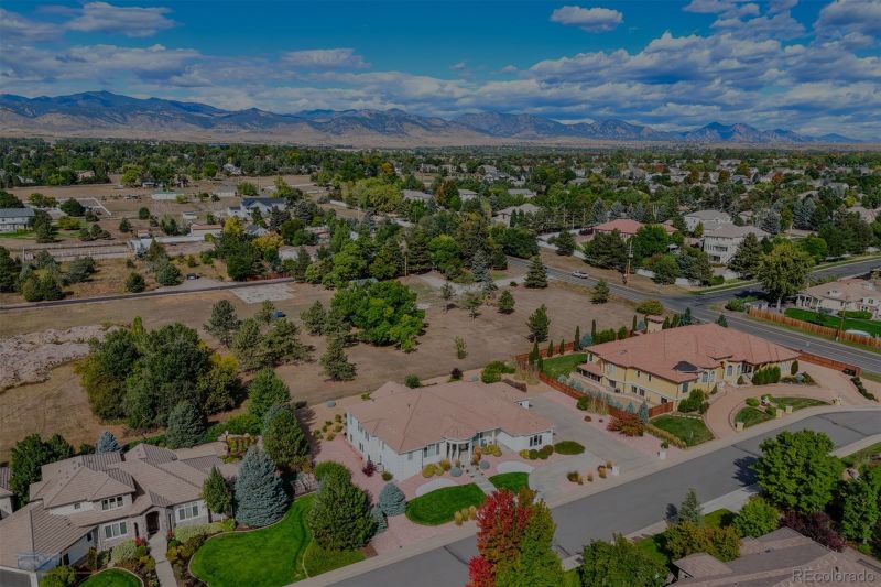 OPEN HOUSE – GORGEOUS CUSTOM HOME IN WEST ARVADA SUNDAY OCTOBER 5TH 11 TO 2PM