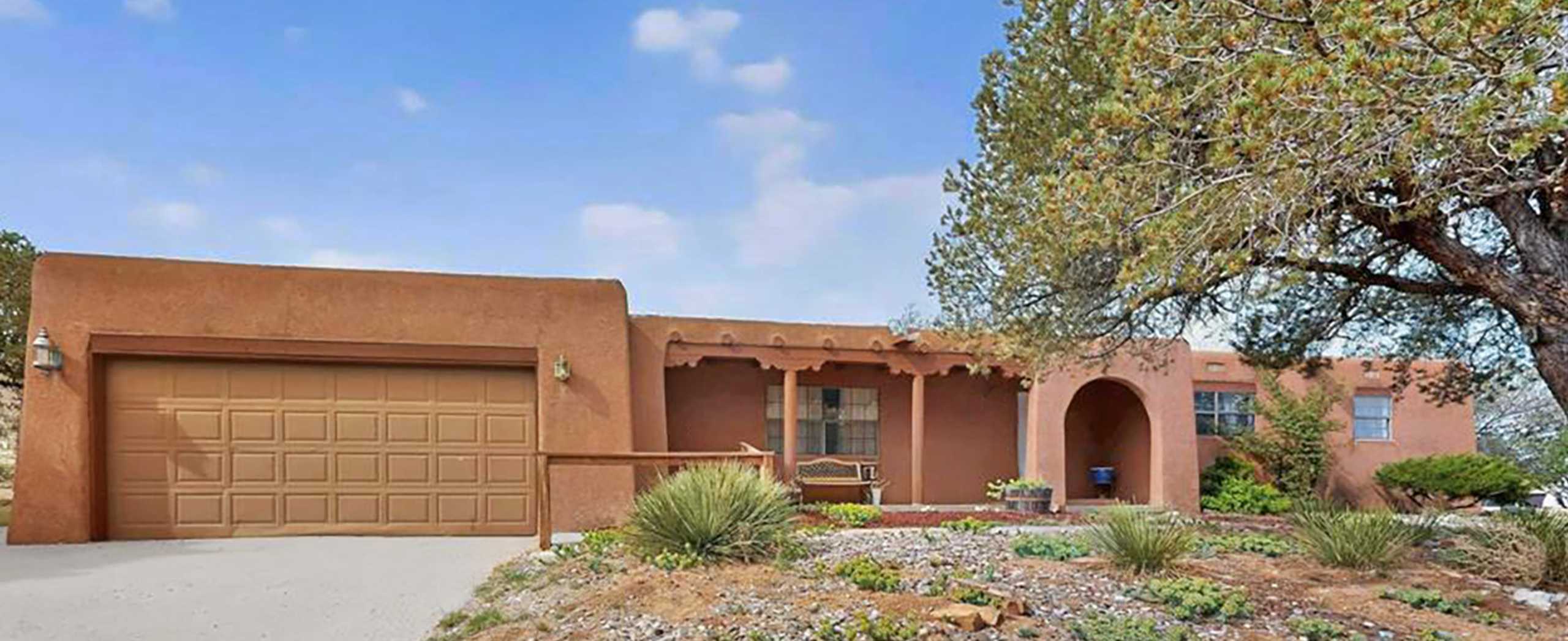 $550,000   |   2810 Calle Campeon