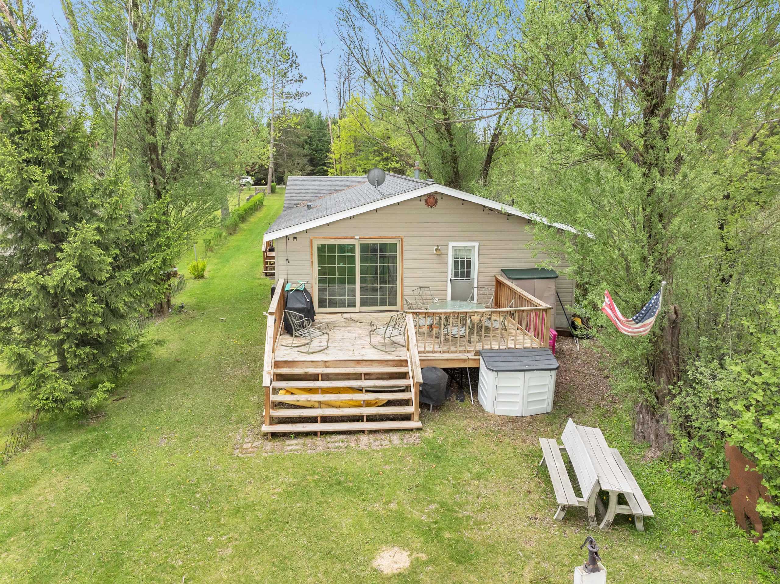 W6576 20th Dr, Wautoma, WI 54982