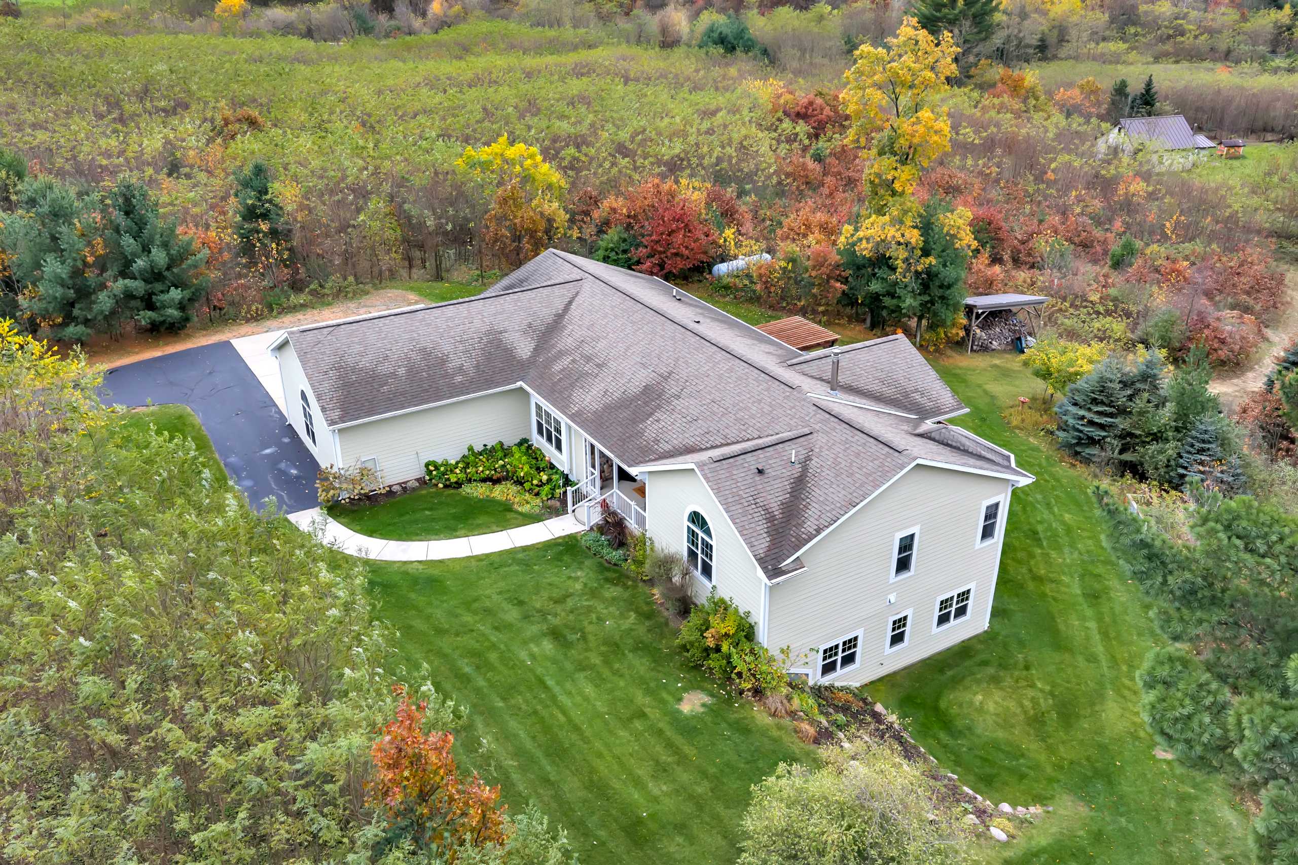 4006 Elkins Road, Amherst, WI  54406