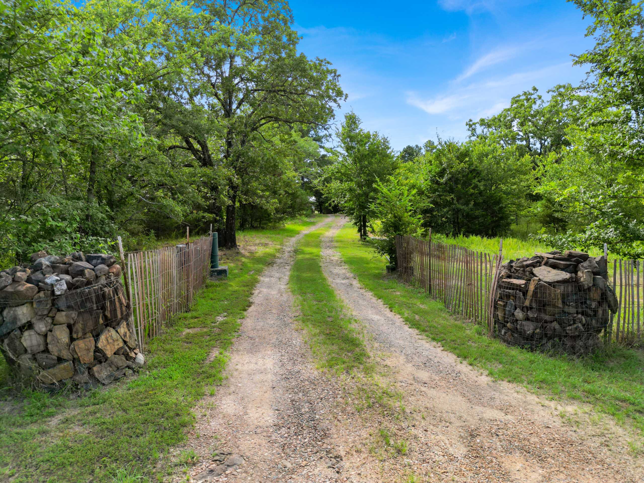 INVITING CABIN ON 9.9 ACRES IN PUSHMATAHA COUNTY 