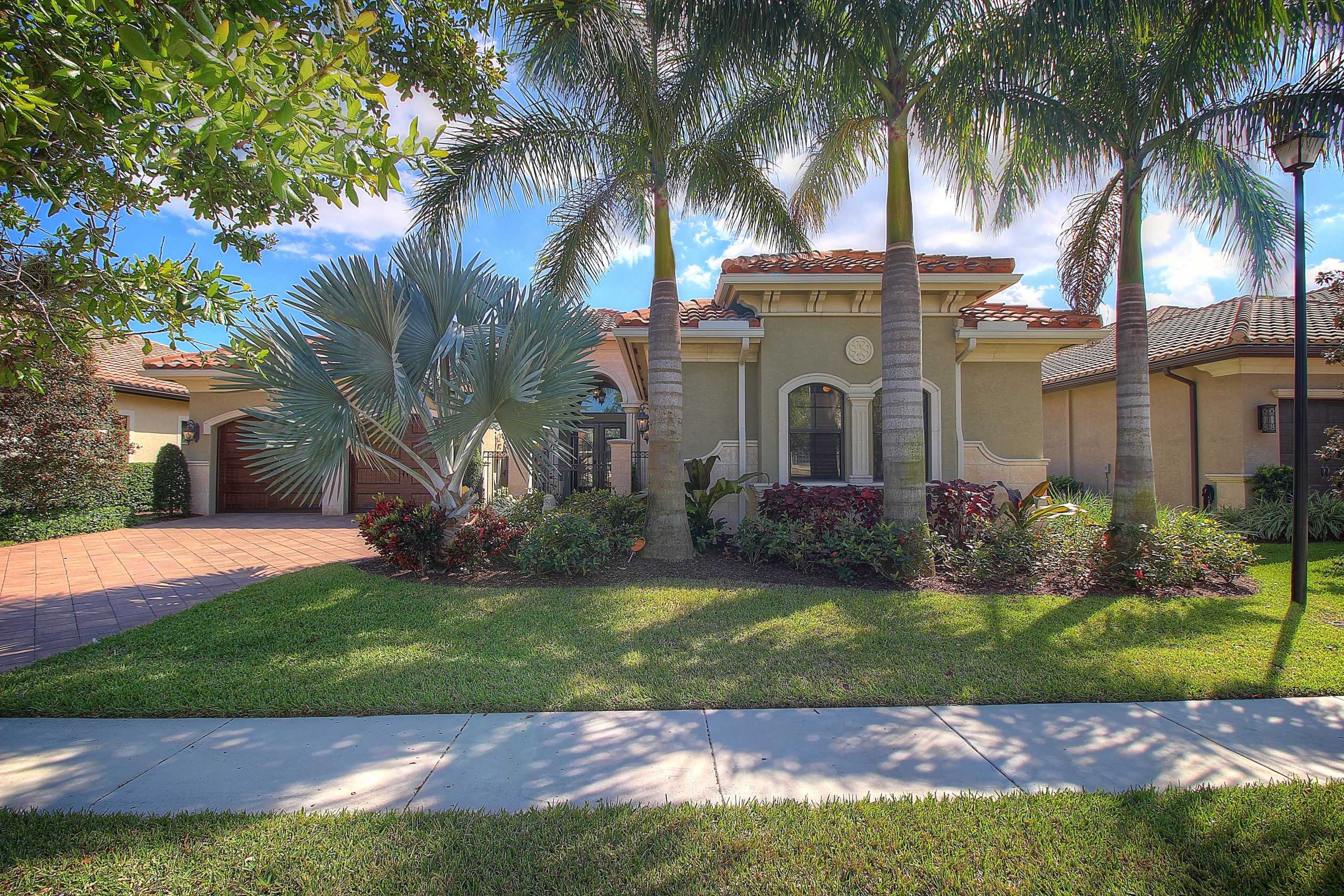 SOLD!! HIGHEST 3 BEDROOM PRICE IN THE BRIDGES $1,000,000.00