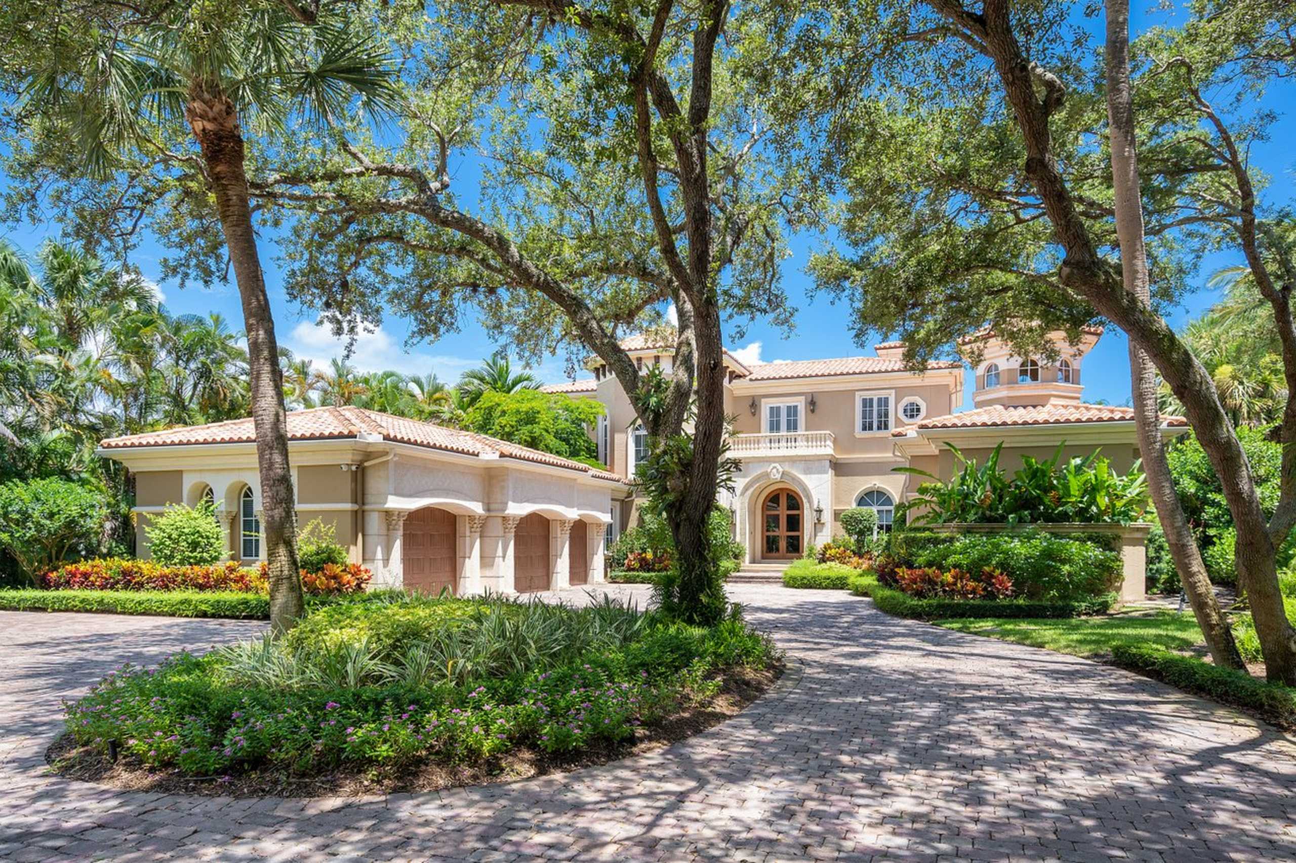 JUST LISTED!!! $9,350,000.00 Click for video