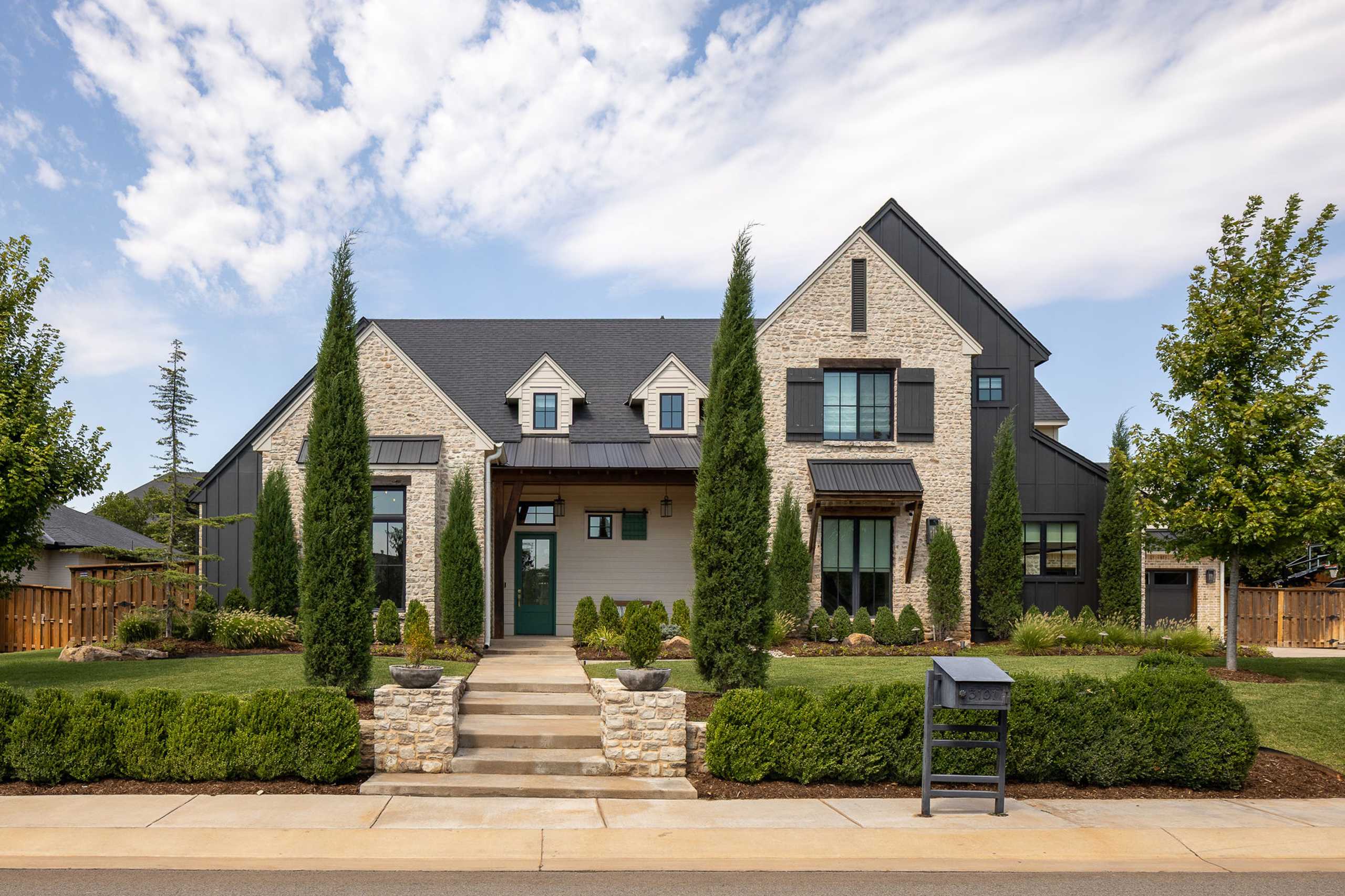 5101 Water Oak Way