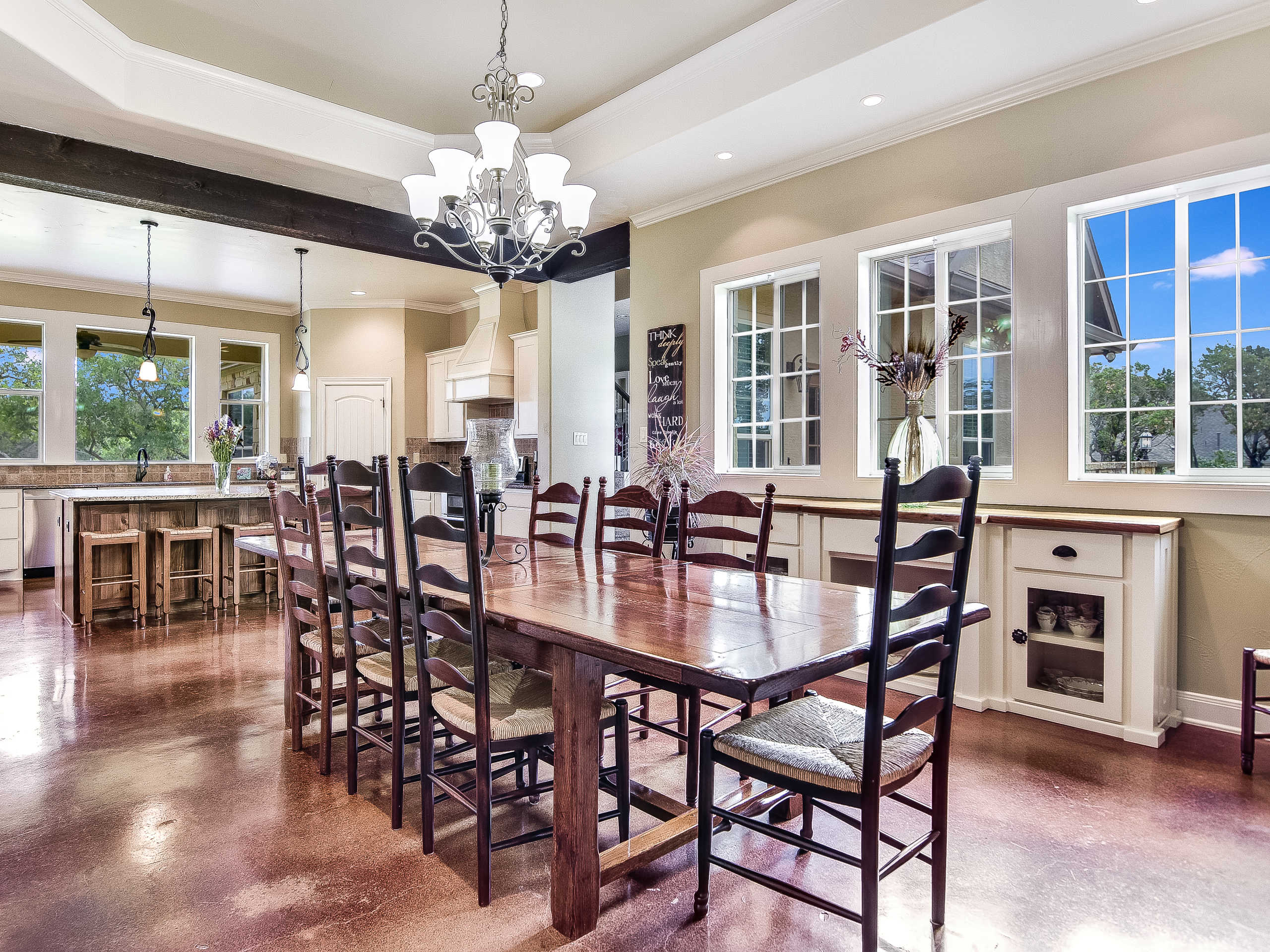 Perfect Dining for Casual Entertaining