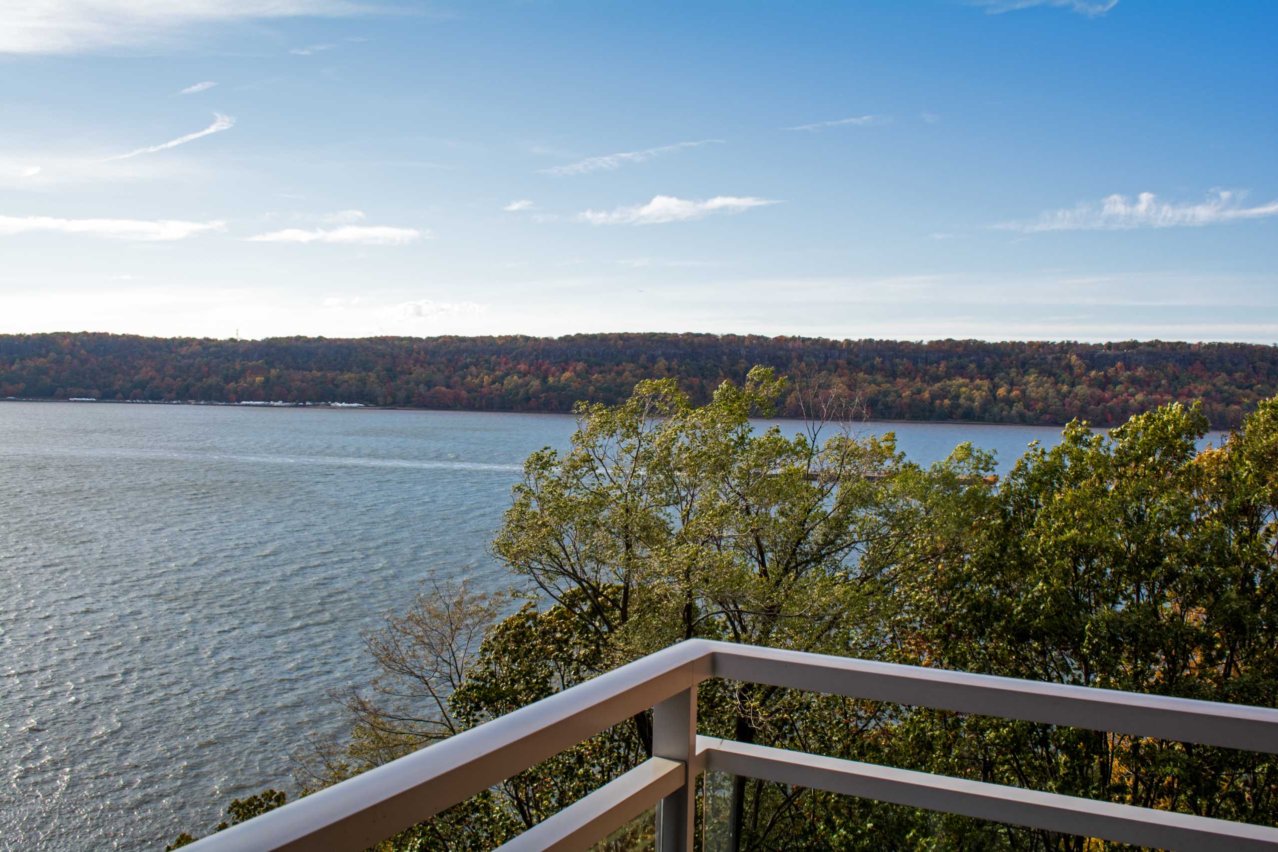 Spectacular Riverdale Views