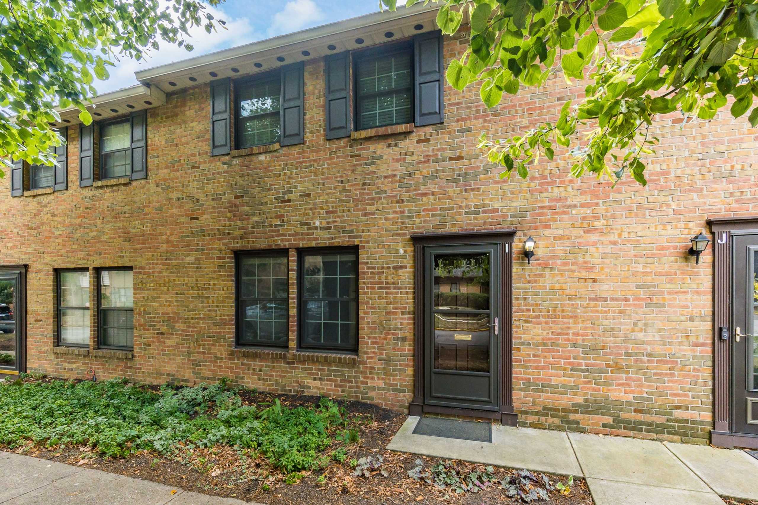 Available now, for rent in NW Columbus (gas and water included in rent)