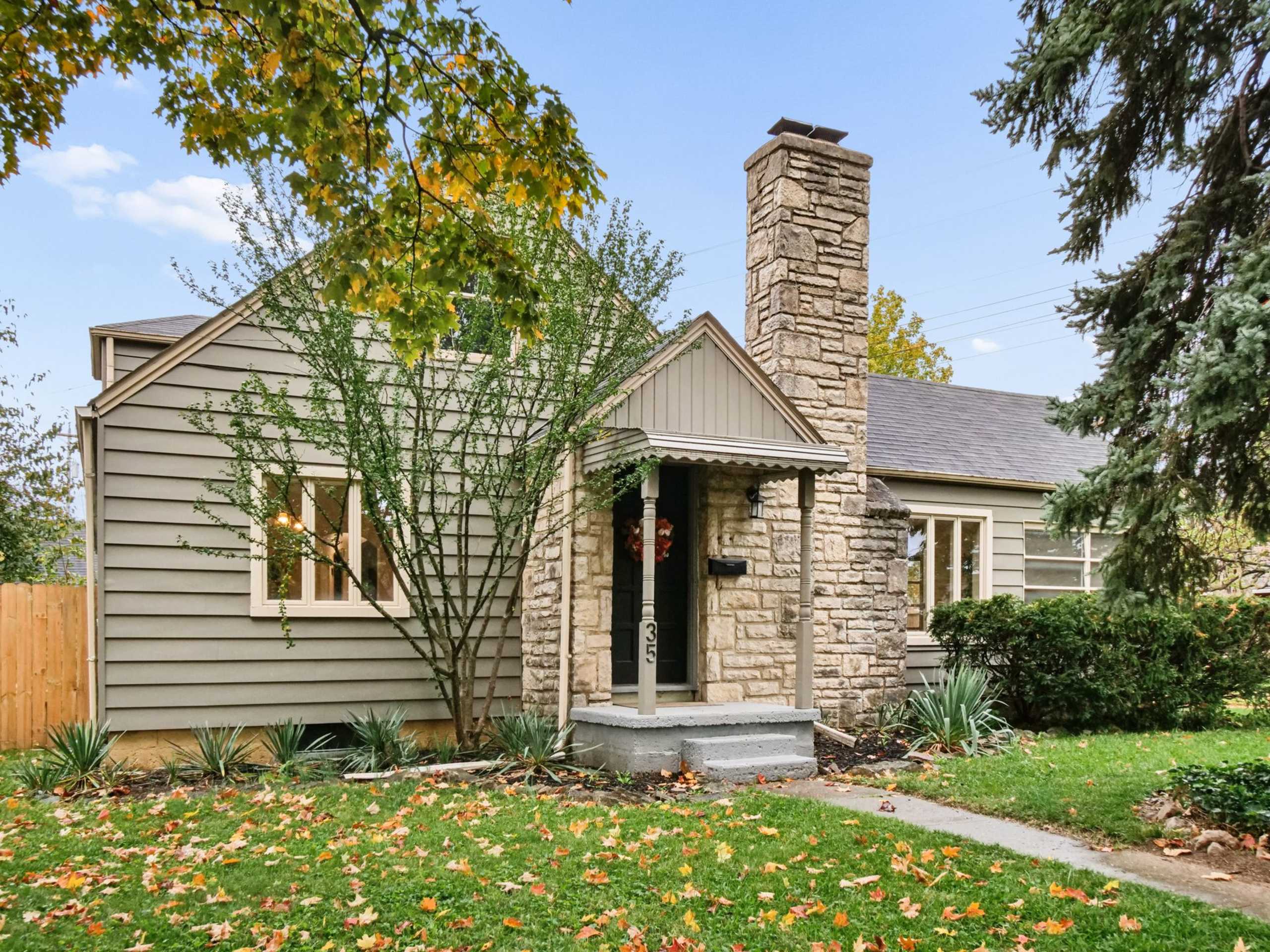 Westgate Cape Cod home with detached 2-car garage