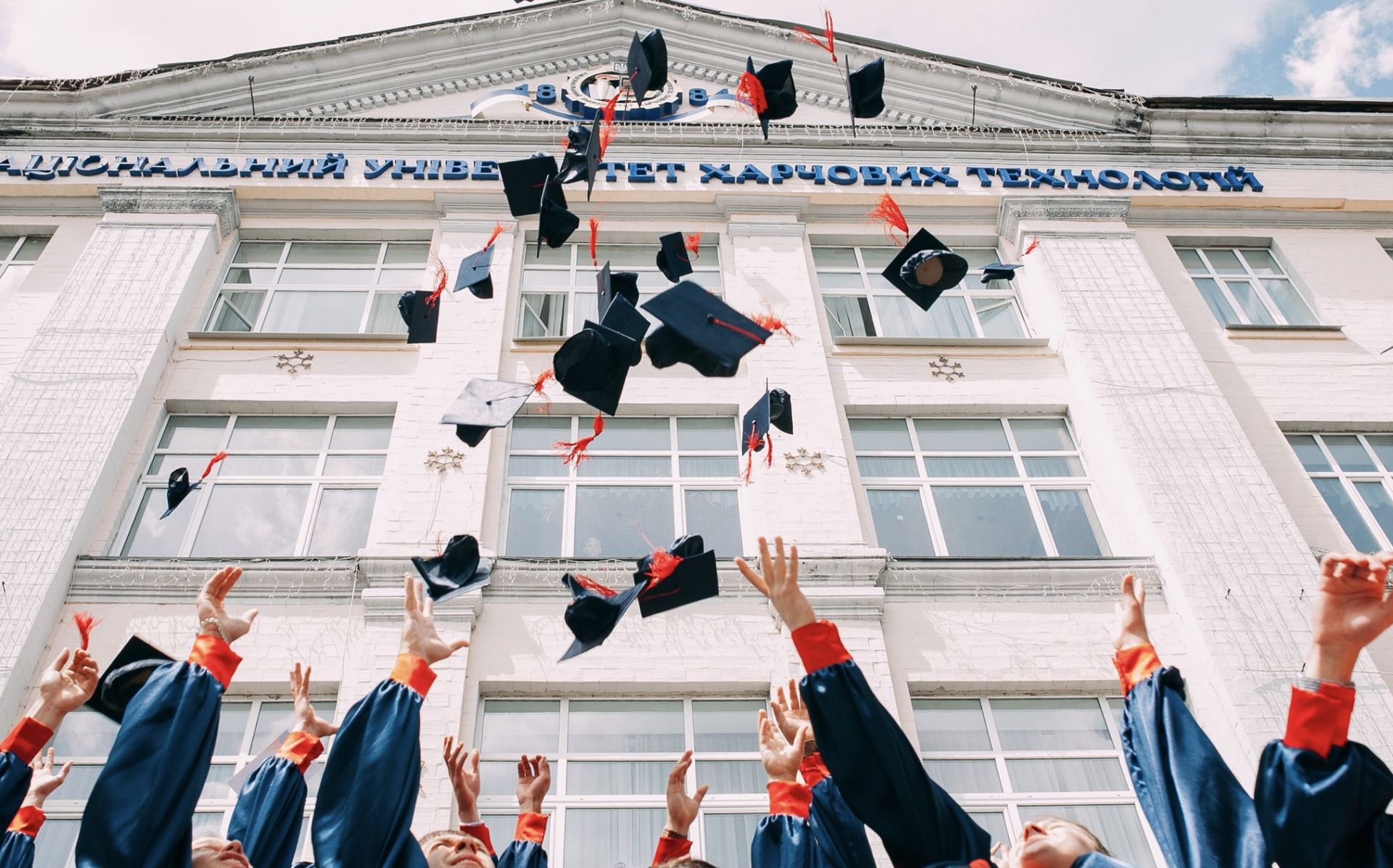 Is Student Loan Debt A Threat to Homeownership? No!
