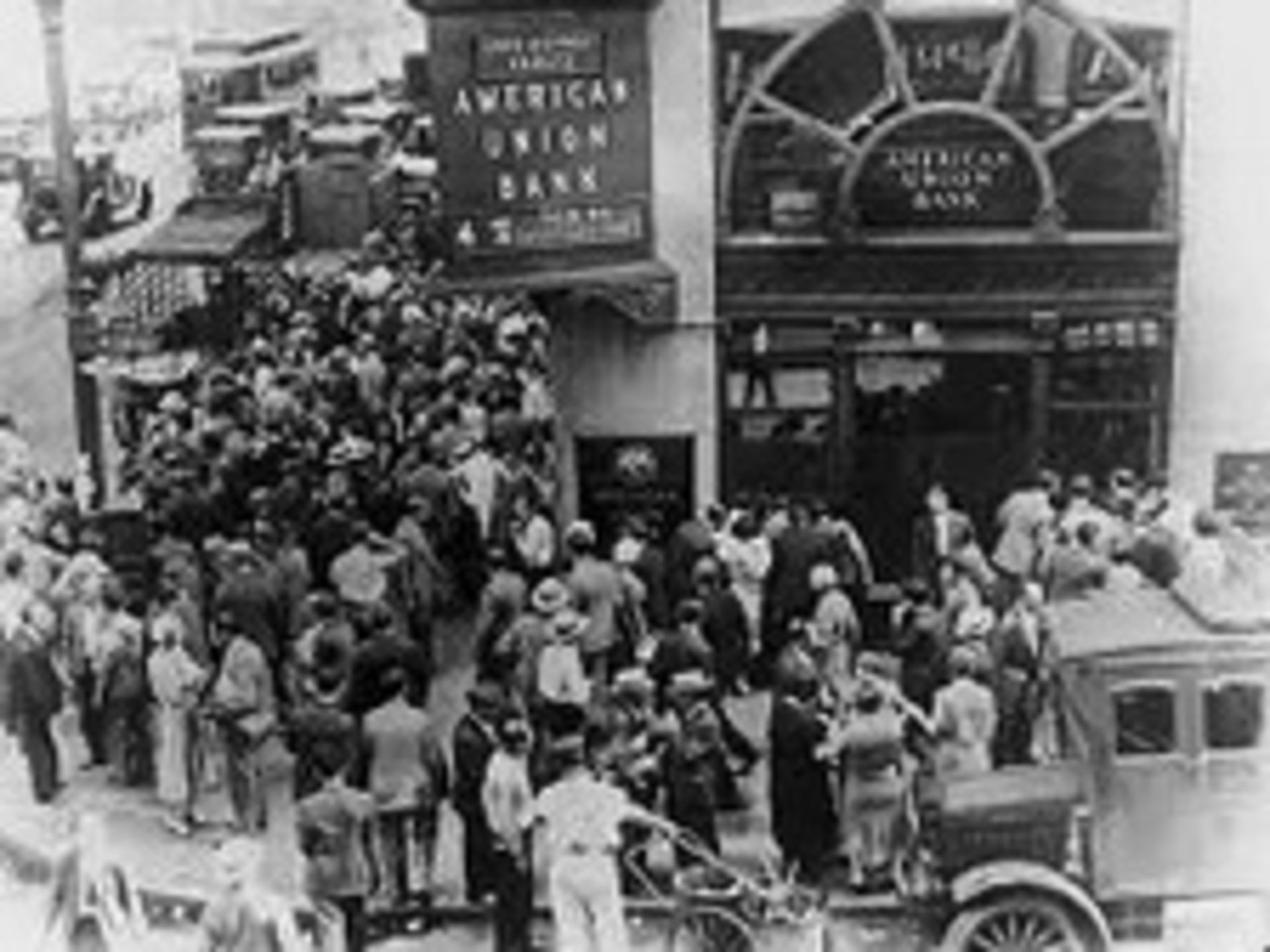 US Banks Collapse Triggers Housing Market Concerns