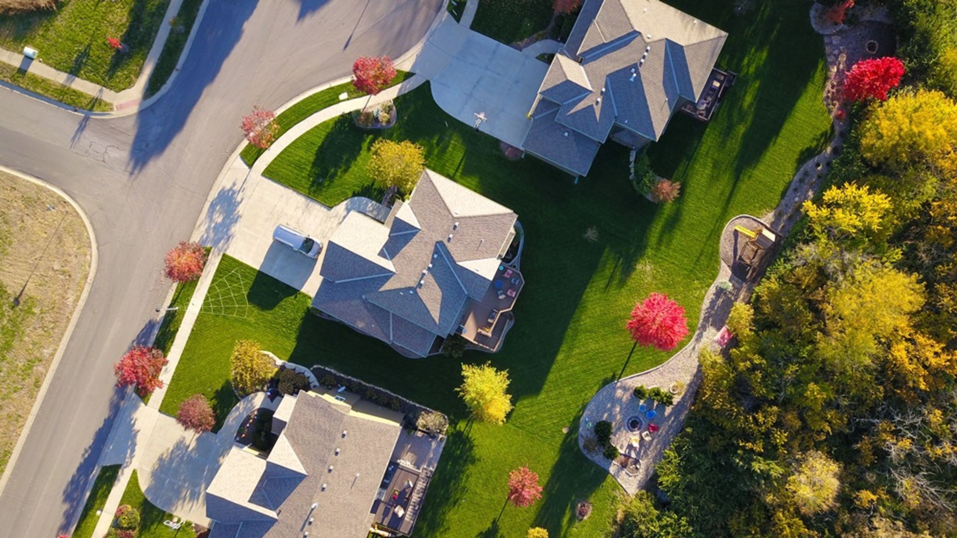 should i buy an investment property now