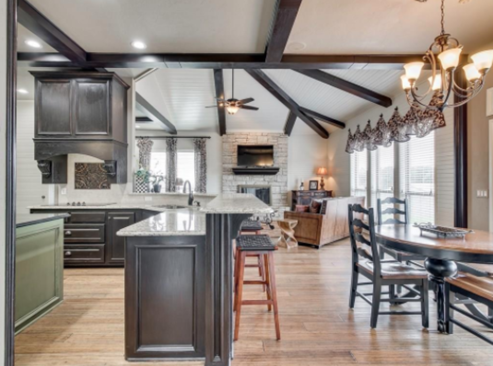 This Weeks Featured Listings in the Oklahoma City Metro Area