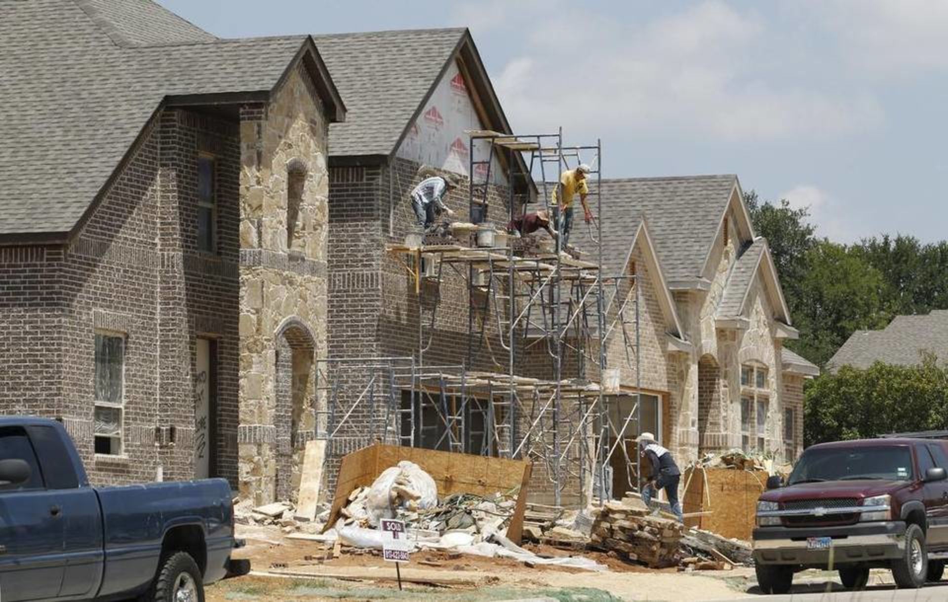 Area home builders slowed by shortage of construction workers