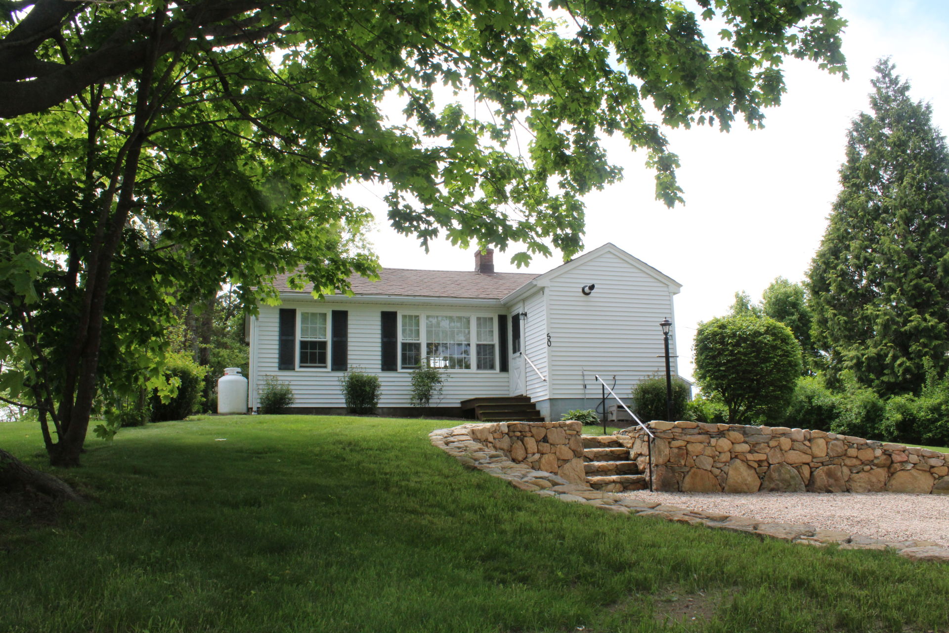 2026 SUMMER VACATION RENTAL – 50 WEST ST EAST MATUNUCK / SNUG HARBOR, RI