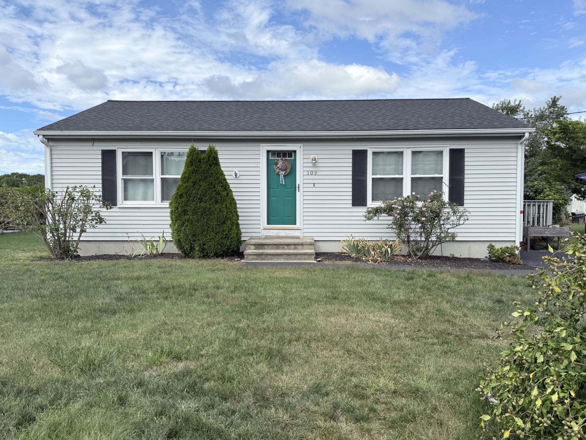 SOLD 109 GEORGE SCHAEFFER STREET, SOUTH KINGSTOWN, RI 02879 $475,000