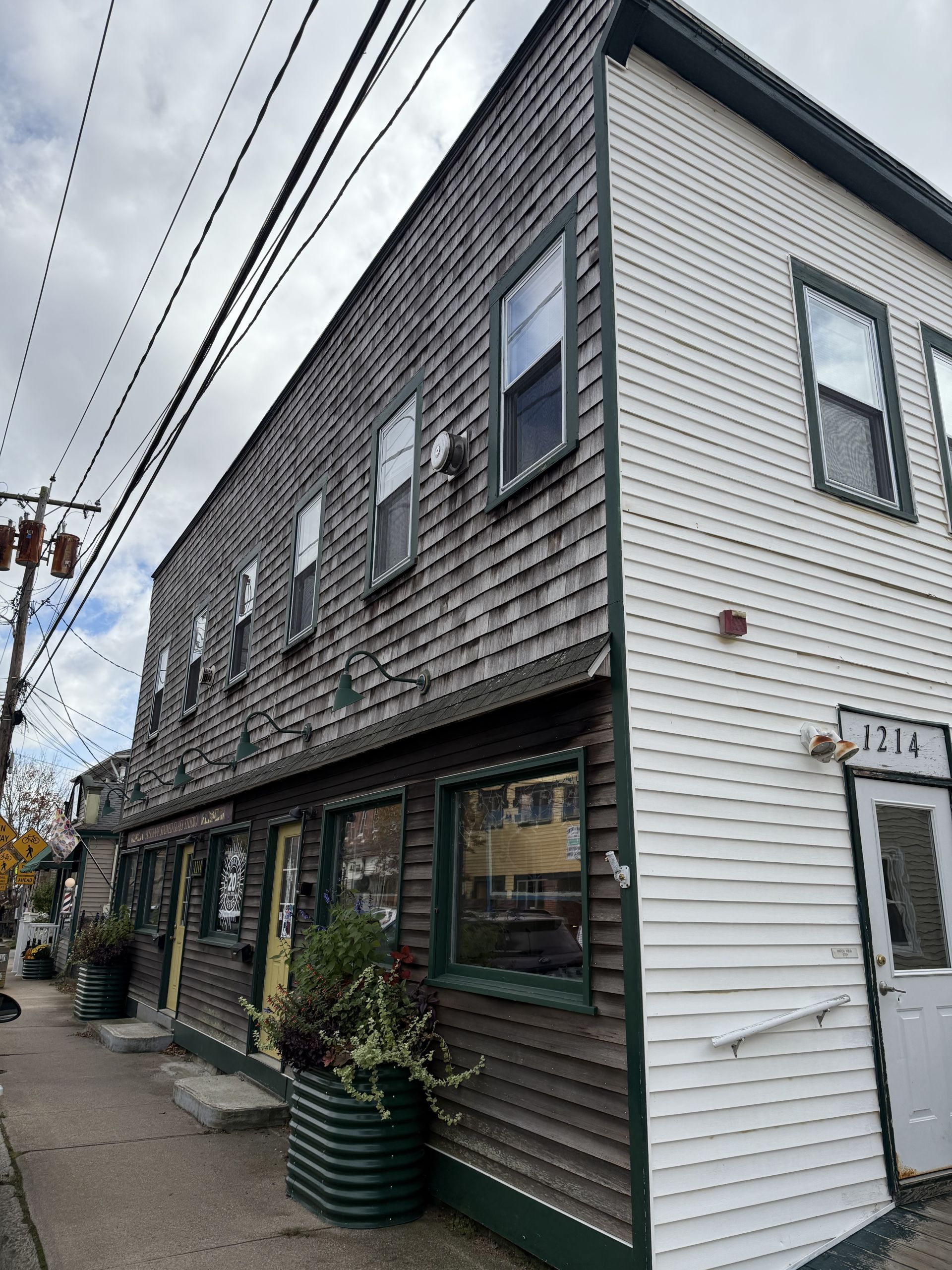 RENTED YEARLY APARTMENT RENTAL 1214 KINGSTOWN ROAD APT. C, SOUTH KINGSTOWN, RI 02879