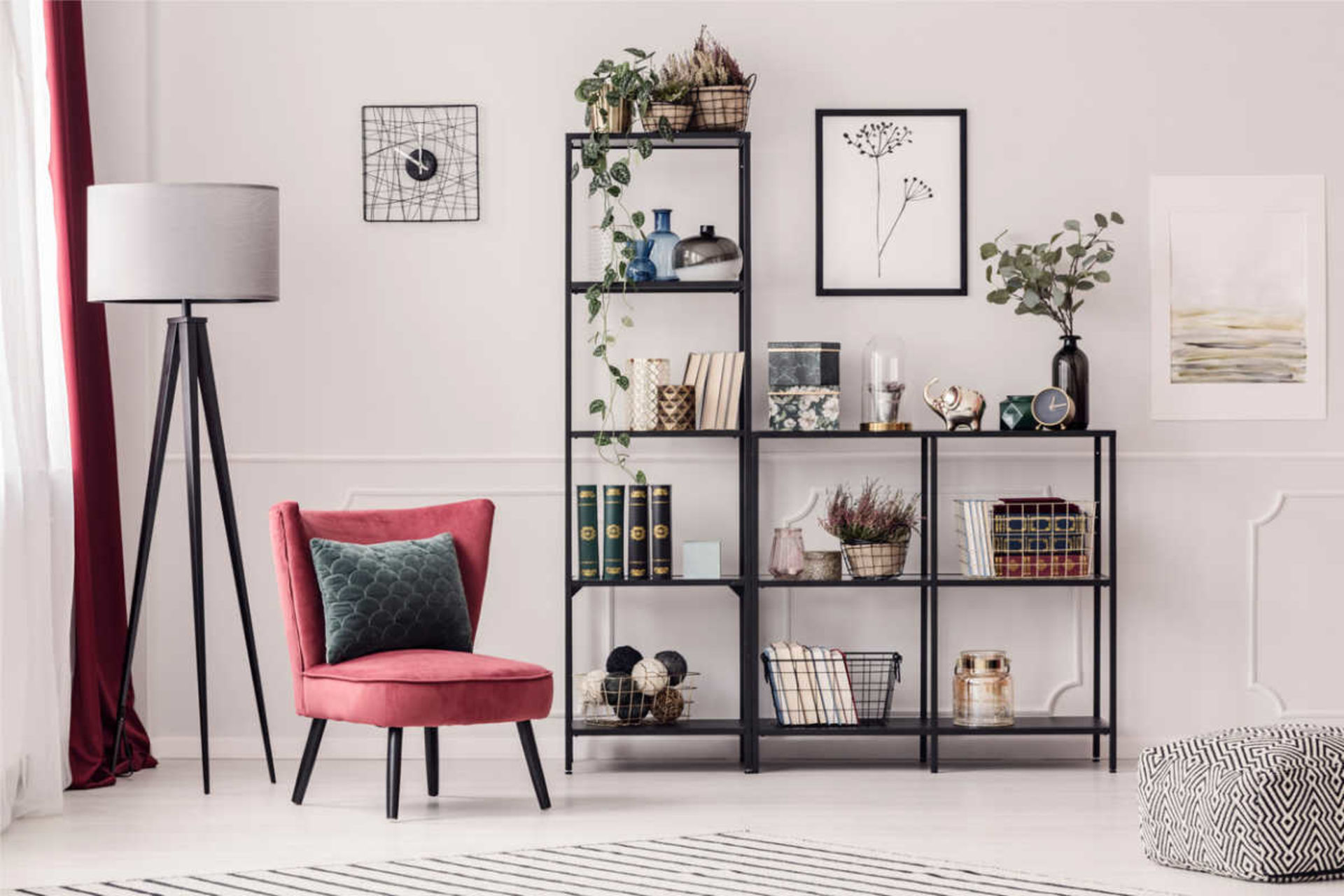 Staging Corner: Redecorate the Bookshelf!