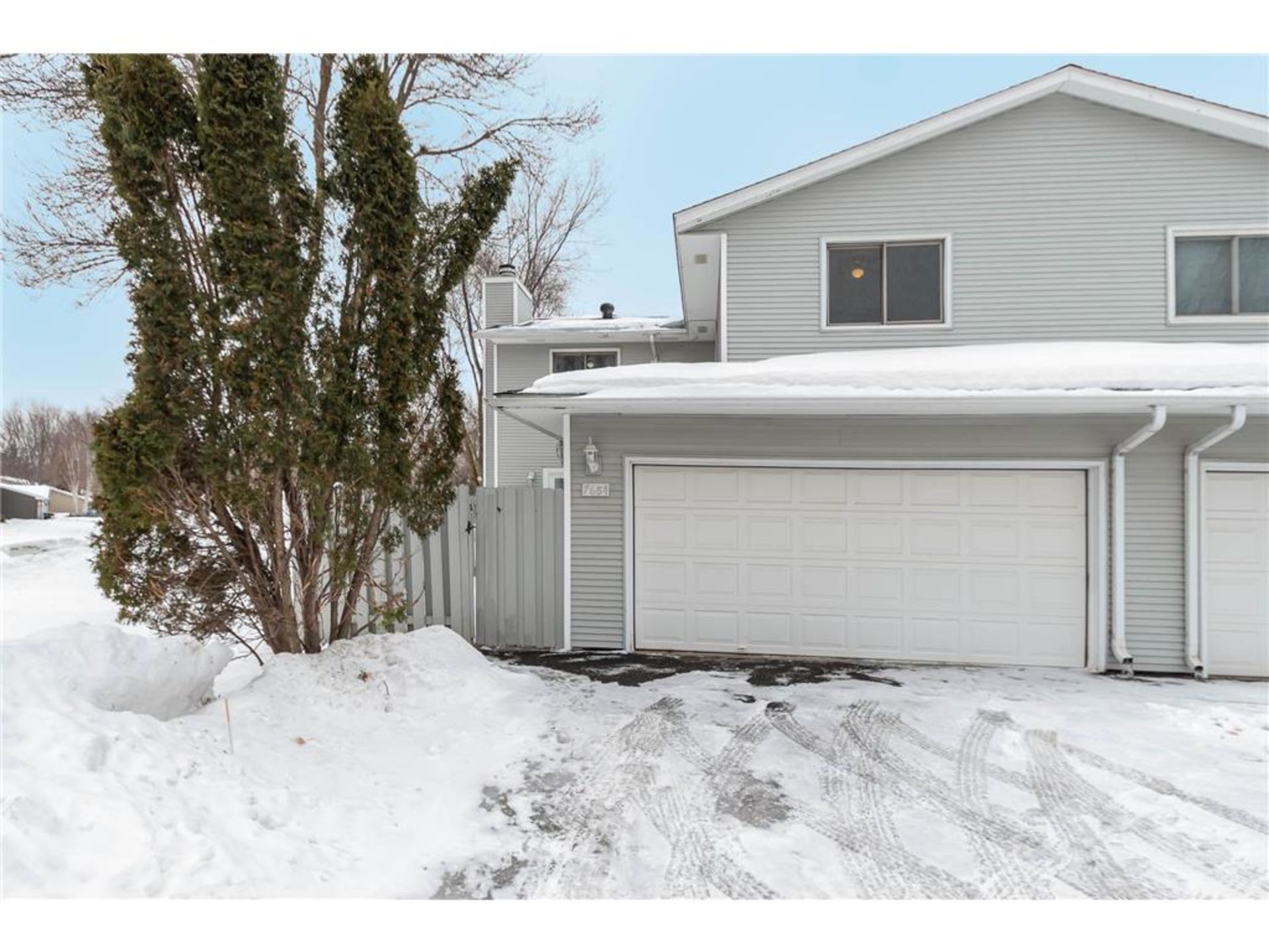 Townhome on Market in Woodbury…SOLD!