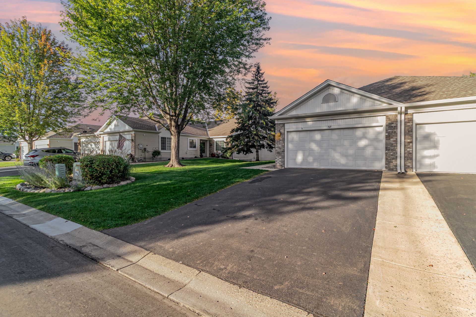 Price Reduced AND Open House Sat &amp; Sun, Nov 1 &amp; 2, from 12-2:00 pm