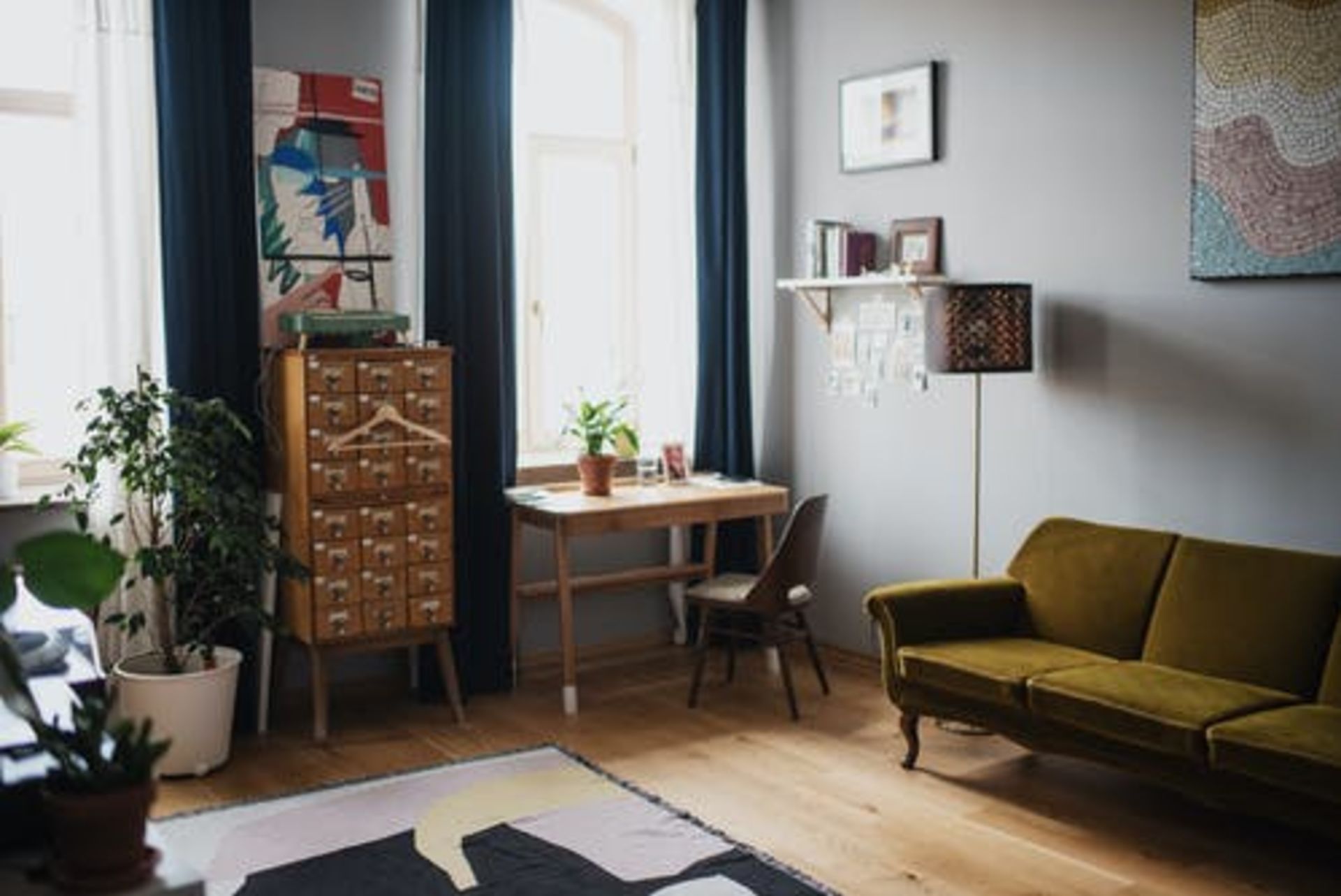 11 Ways to Maximize a Small Living Space