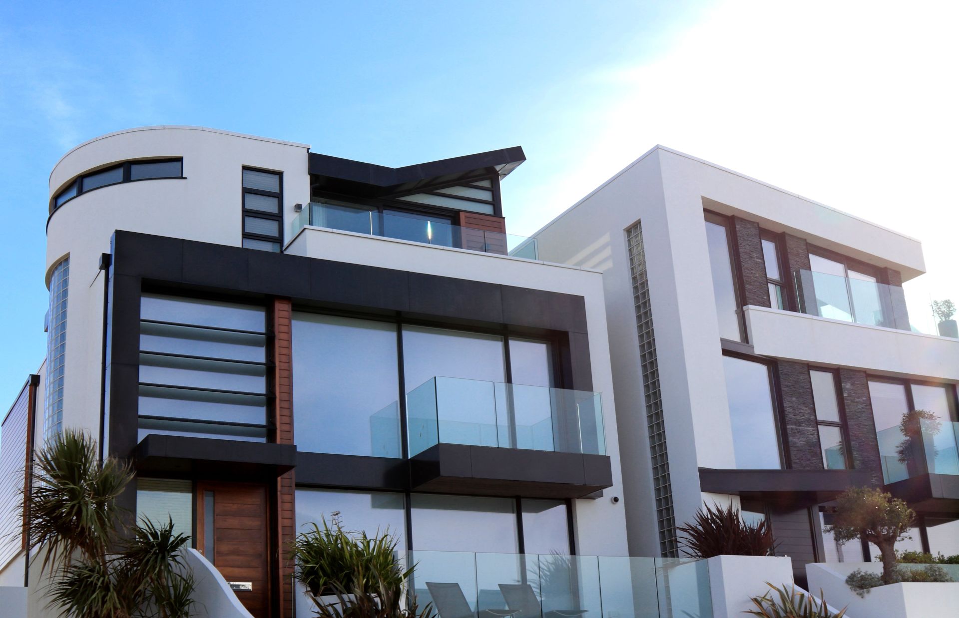 10 Tips on How to Save for Your Dream Home