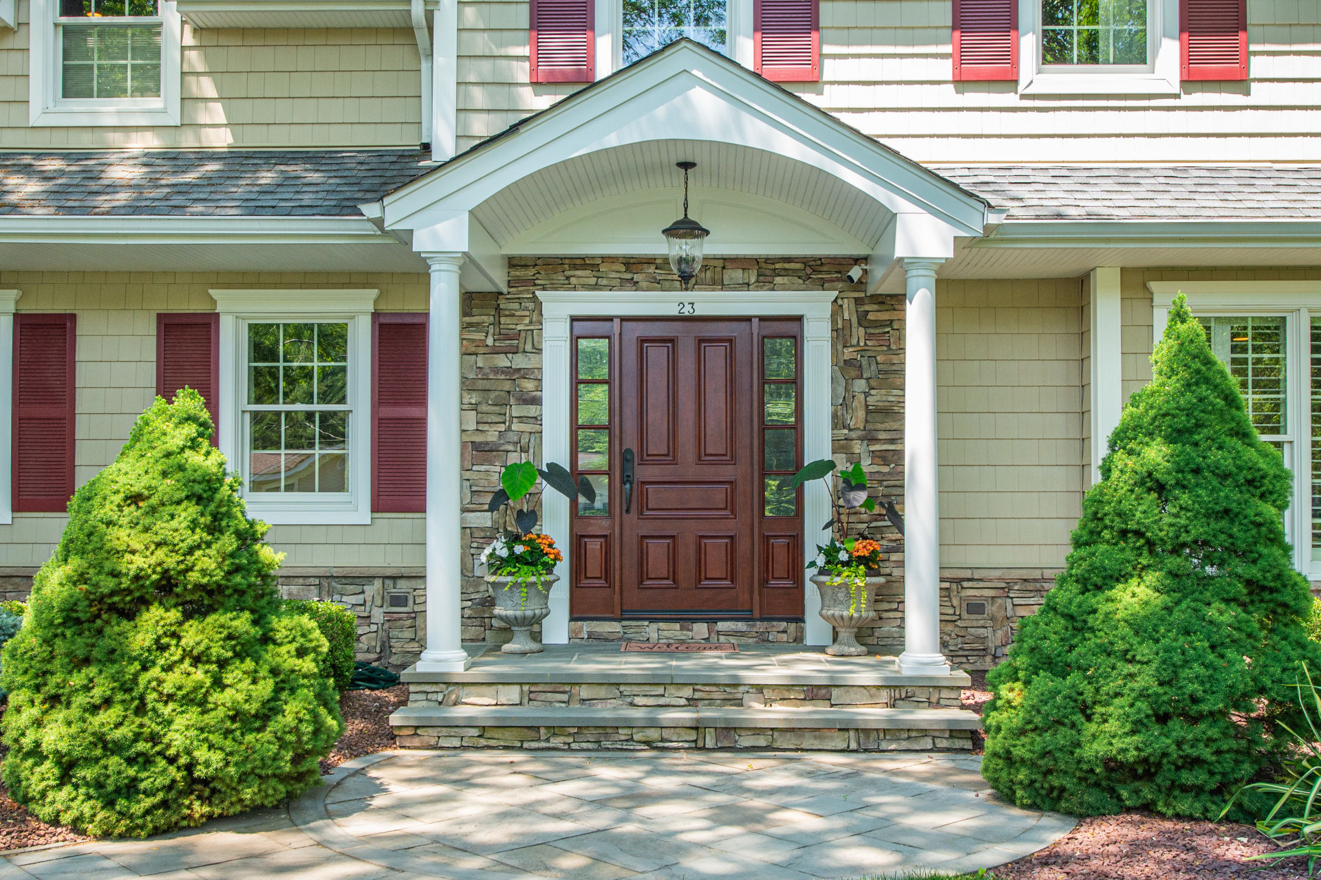 20 Cosmetic Upgrades to Sell Your Home in Record Time