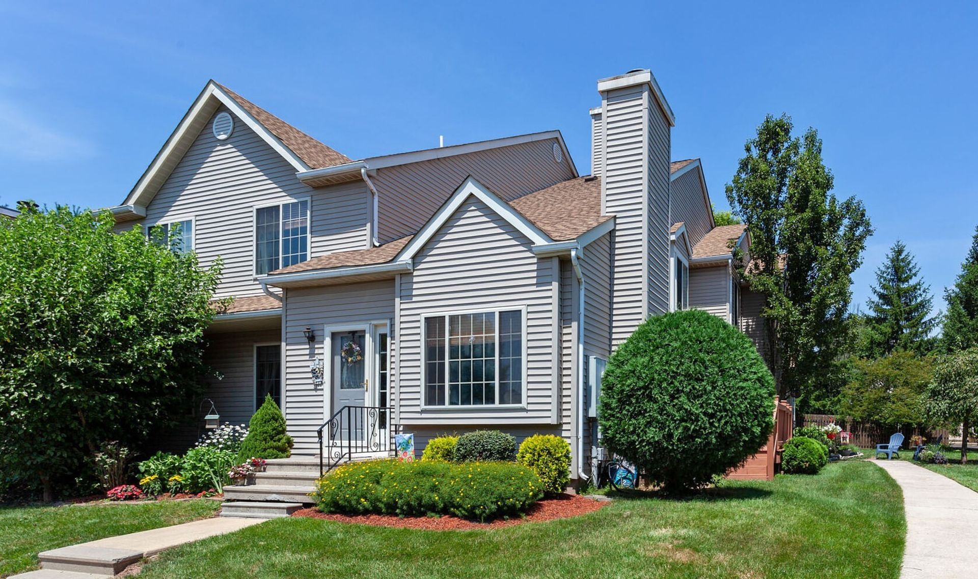 WELCOME HOME IN SALFORD POND!