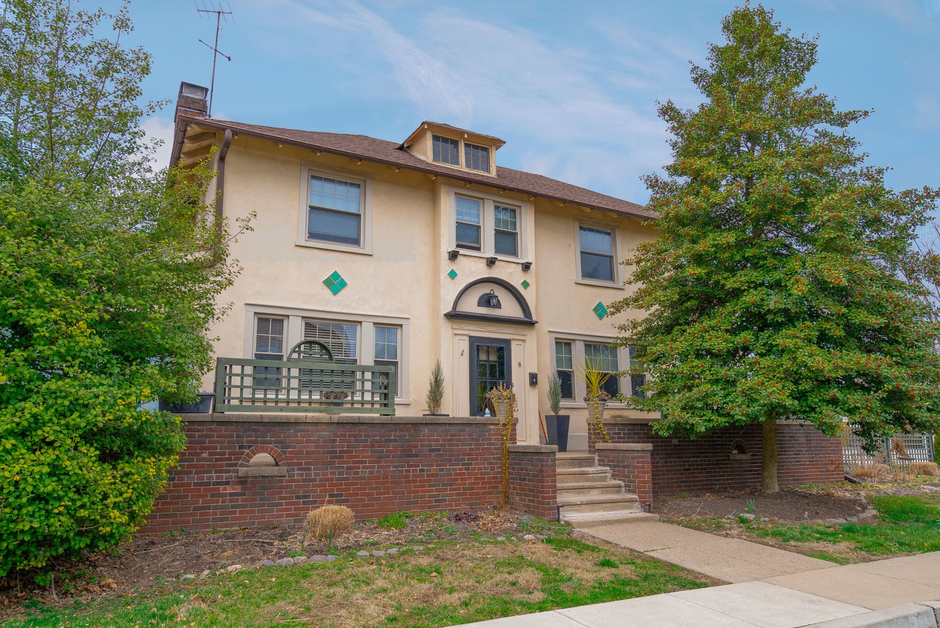 8 MONTGOMERY AVENUE ERDENHEIM