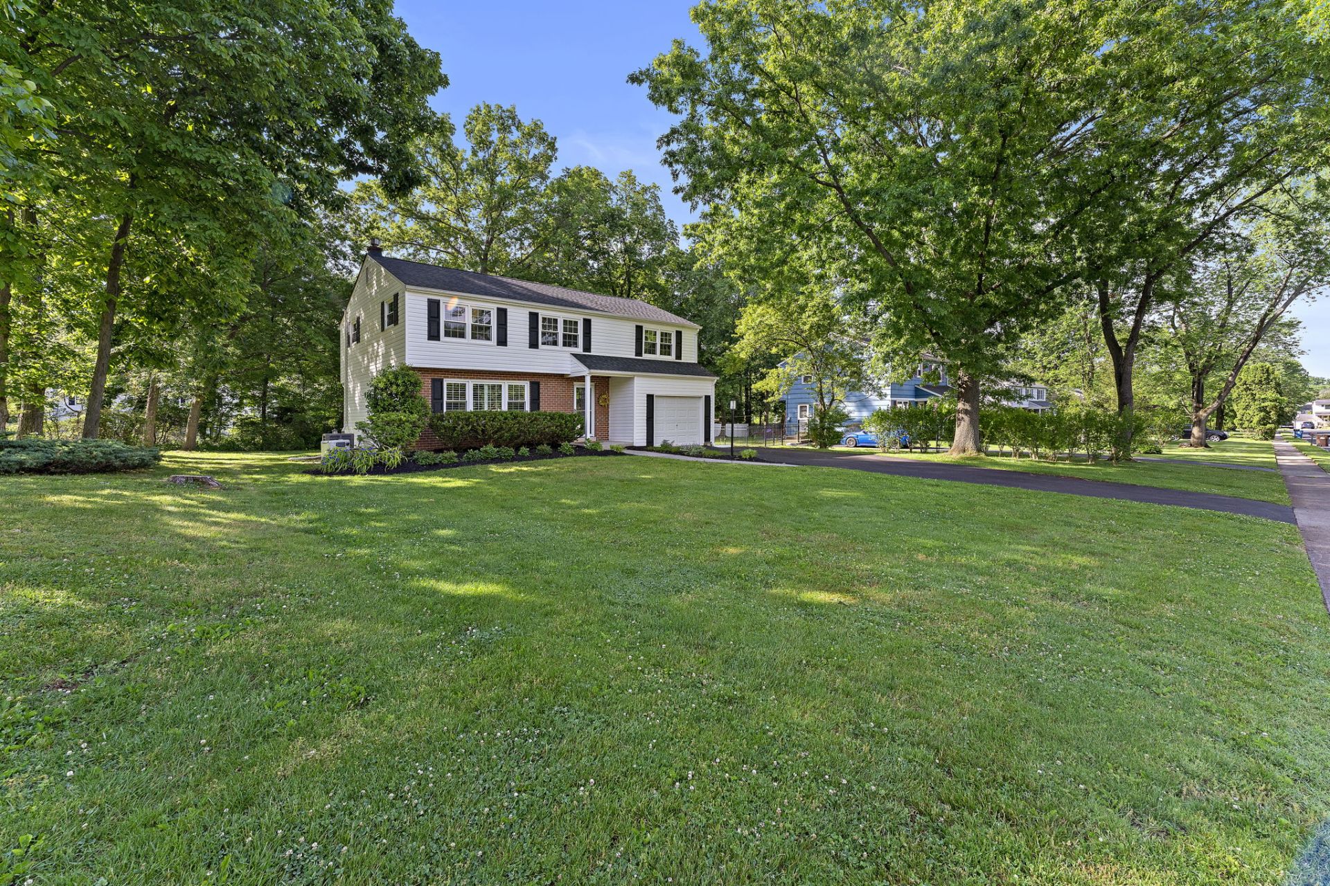 1470 CORTEZ ROAD BLUE BELL