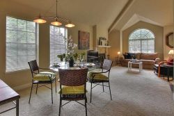 Cute Single story updated townhome at Park Villas Pleasanton