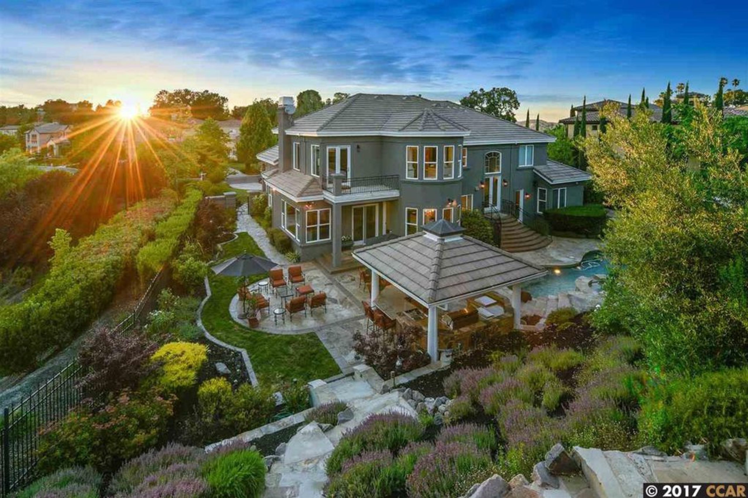 Alamo The Art Of Real Estate