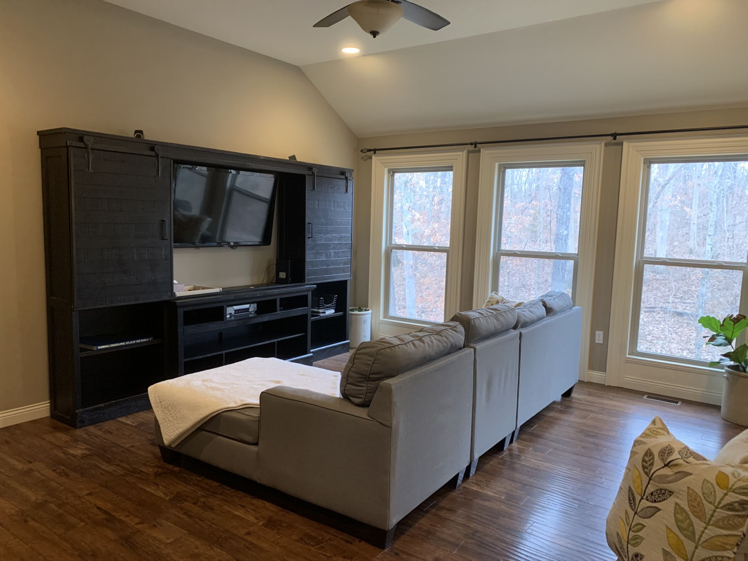 Show Me Real Estate Group Llc
