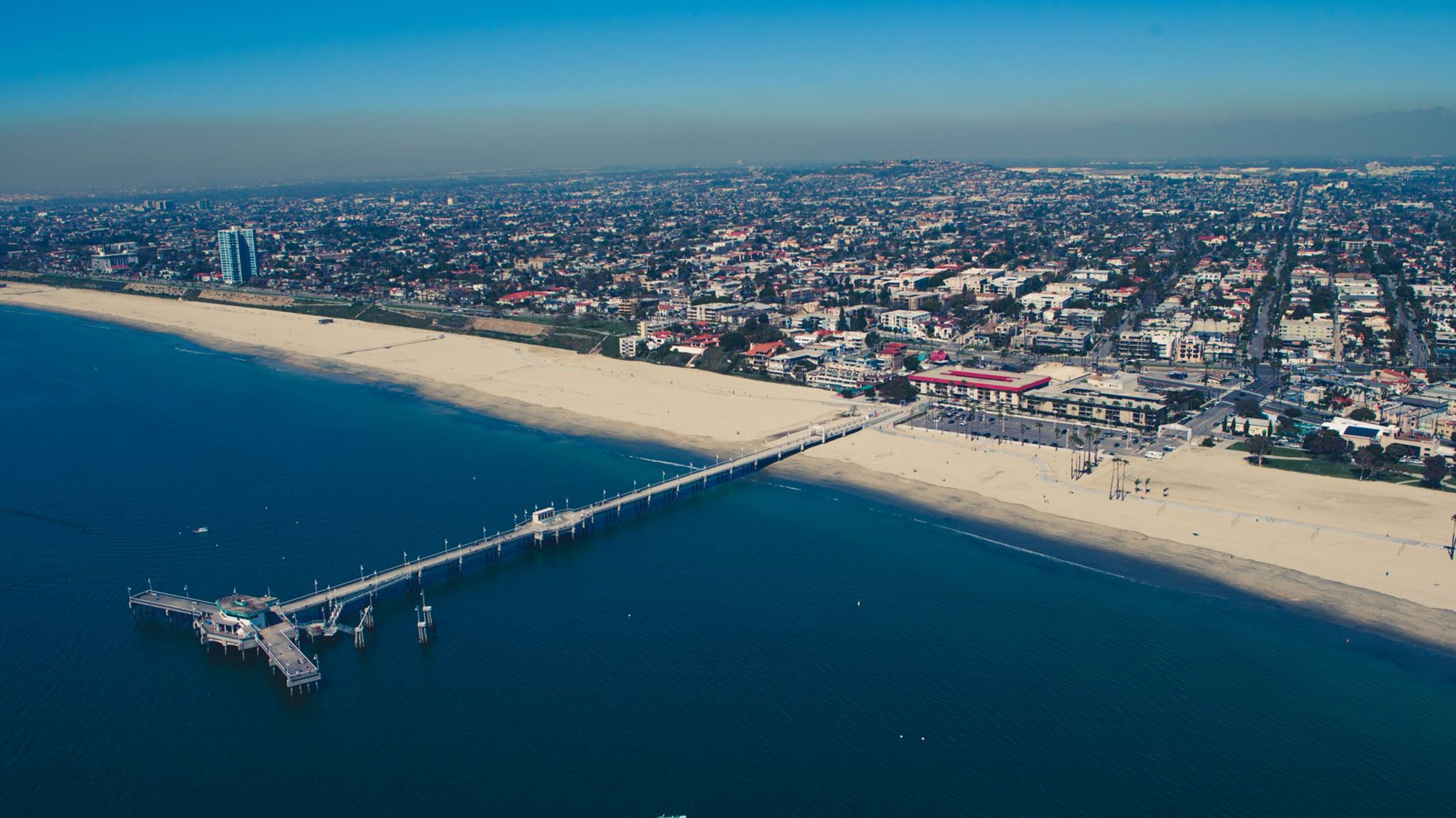 Long Beach shoreline by Conner Robbins