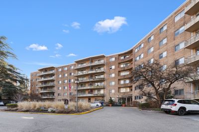New Featured Listing &#8211; 100 West Ave Unit 624-S